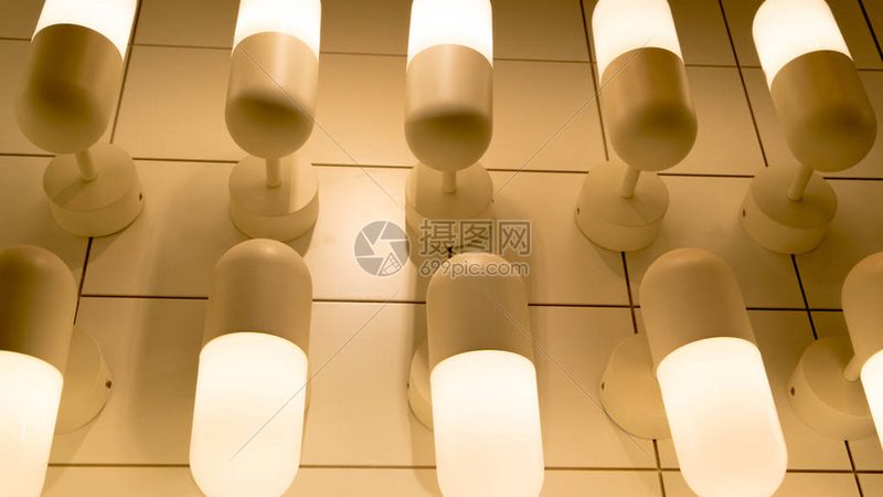 小米智能灯语音控制，轻松设置，一步到位**